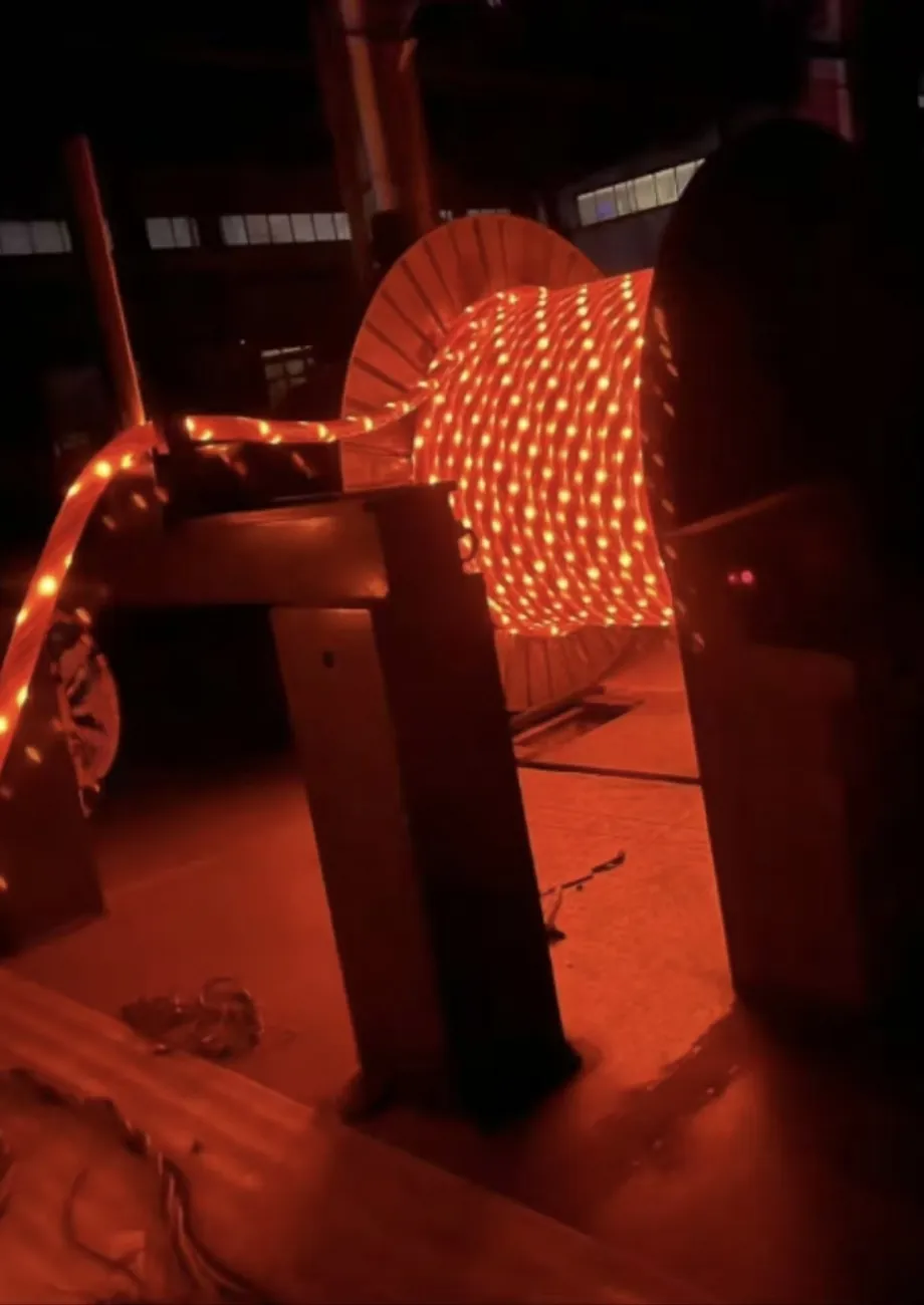 Cable reel in a high-temperature workshop