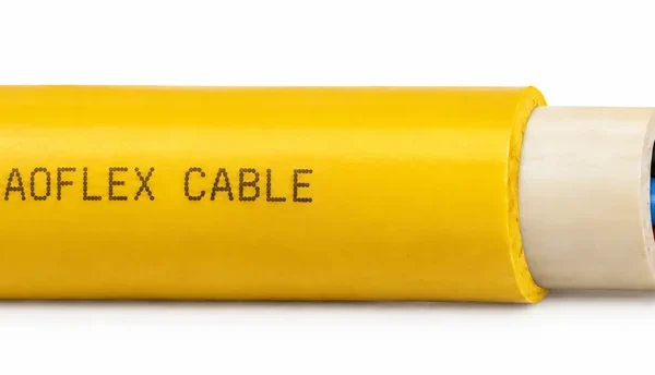 YKGYyn-żo yellow PVC mining cable cutaway showing the separate inner sheath and insulated copper conductors YKGYyn-żo yellow PVC mining cable cutaway showing the separate inner sheath and insulated copper conductors